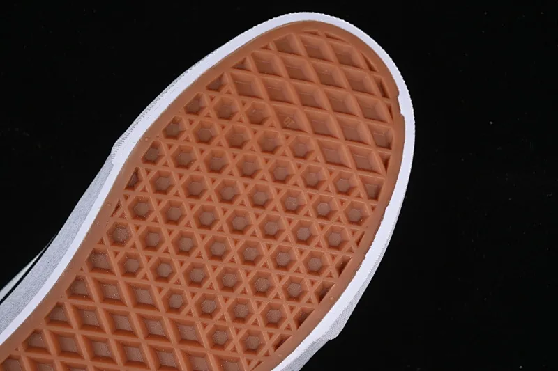 All categories Vans Vans series Vans Low Vans low-top Vans Knu Skool Comfortable and fashionable non-slip wear-resistant low-top casual bread shoes VN000CS0239